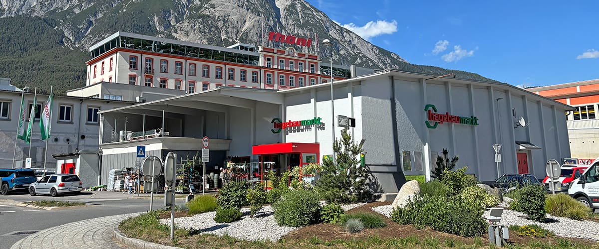 Außenansicht von Haas Hagebaumarkt in Telfs